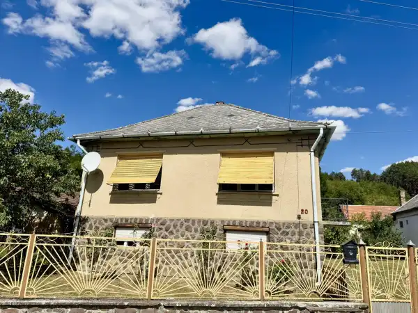 Eladó családi ház, Váraszó 4 szoba 110 m² 33.9 M Ft