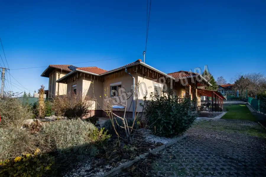 eladó családi ház, Veresegyház