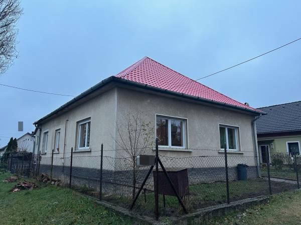 eladó családi ház, Veresegyház