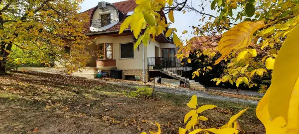 Eladó családi ház, Verőce 5 szoba 230 m² 159 M Ft