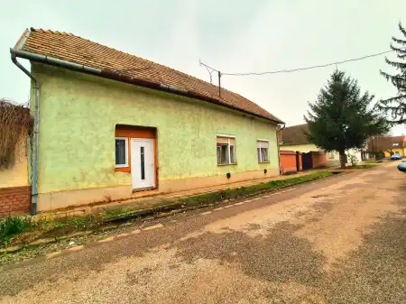 Eladó családi ház, Verőce 2+2 szoba 88 m² 39.9 M Ft