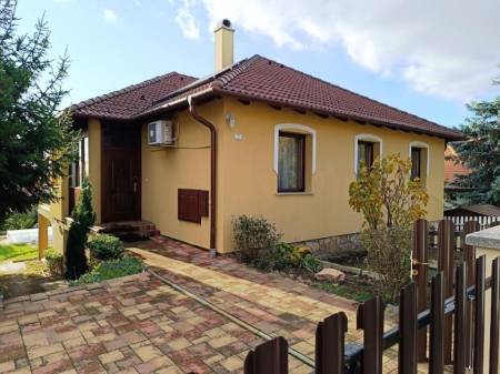 eladó családi ház, Vértesszőlős
