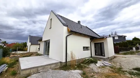 eladó családi ház, Vonyarcvashegy