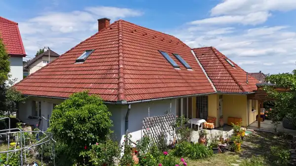 Eladó családi ház, Zalaegerszeg 4 szoba 249 m² 90 M Ft