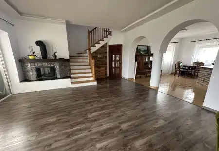 eladó családi ház, Zsombó