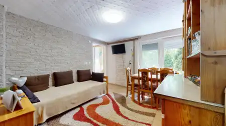 eladó családi ház, Zsujta