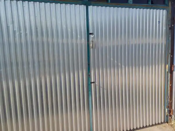 Eladó garázs, Vác 15 m² 7 M Ft