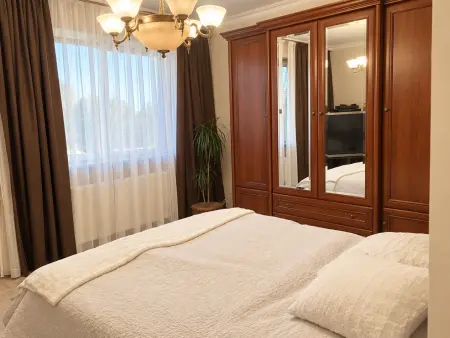 Eladó ikerház, Debrecen 6 szoba 240 m² 155 M Ft