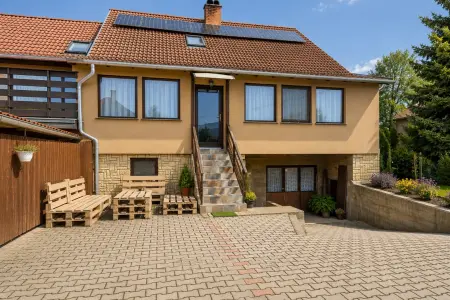 Eladó ikerház, Dömsöd 6 szoba 147 m² 64.9 M Ft