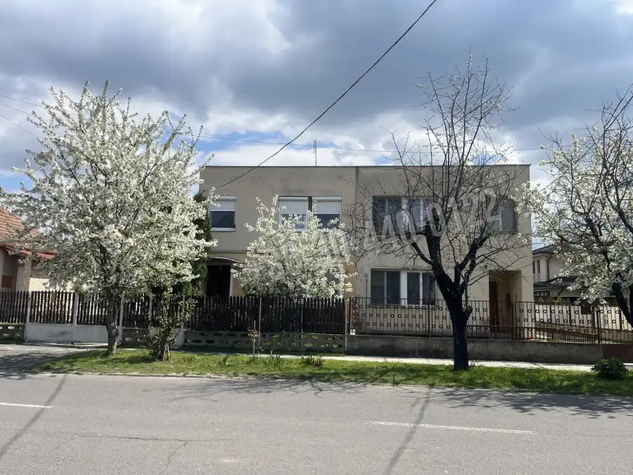 eladó ikerház, Hajdúszoboszló