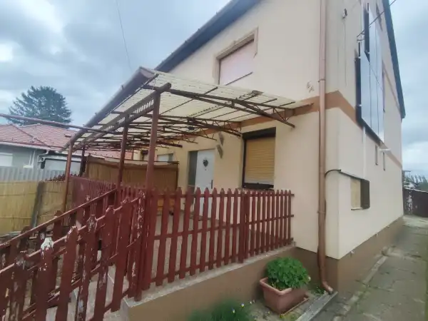 Eladó ikerház, Hatvan 2+2 szoba 97 m² 39.9 M Ft