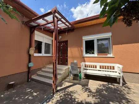 Eladó ikerház, Jászjákóhalma 3 szoba 94 m² 36.7 M Ft