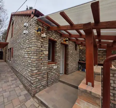 eladó ikerház, Leányfalu