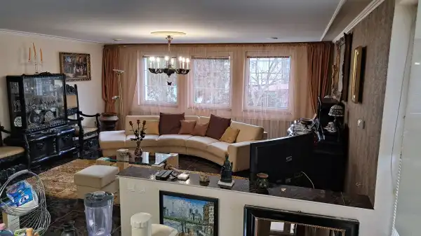 Eladó ikerház, Nyíregyháza 6 szoba 230 m² 114.9 M Ft