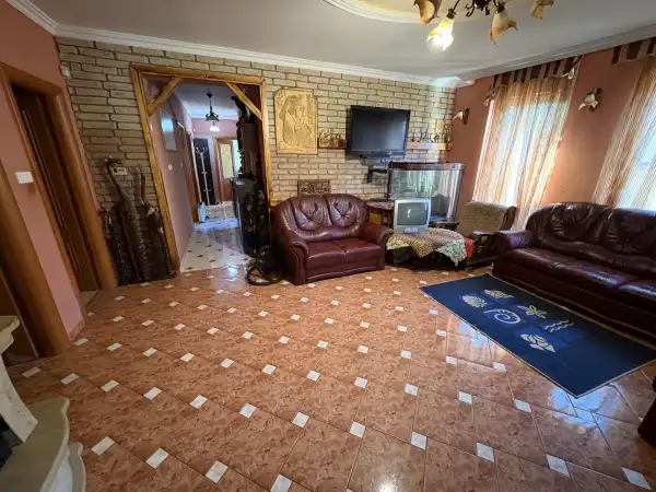 Eladó ikerház, Nyíregyháza 3+1 szoba 144 m² 135.9 M Ft