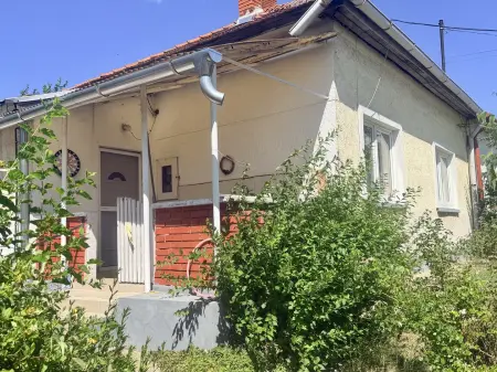 eladó ikerház, Oroszlány