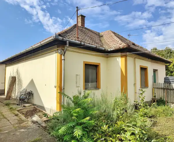 Eladó ikerház, Szeged 3+1 szoba 64 m² 44.5 M Ft