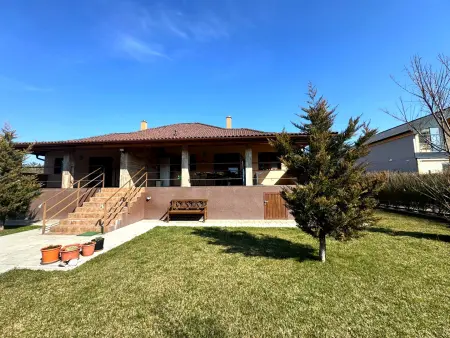 Eladó ikerház, Szigetcsép 4 szoba 160 m² 280 M Ft