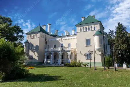 eladó kastély, Acsa