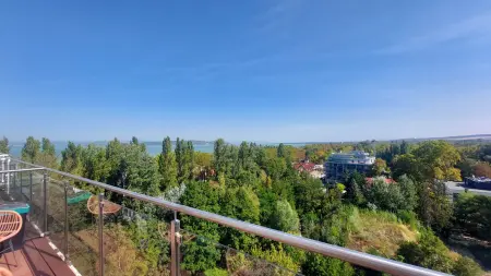 Eladó nyaraló, Balatonföldvár 2 szoba 44 m² 59.9 M Ft