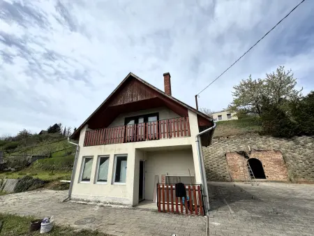 Eladó nyaraló, Bár 2+1 szoba 60 m² 30 M Ft