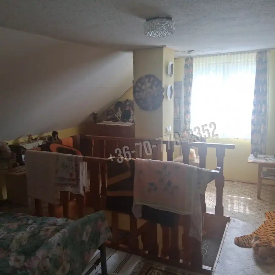 eladó nyaraló, Doboz