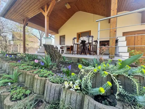 Eladó nyaraló, Kiskunfélegyháza 1 szoba 42 m² 29.9 M Ft