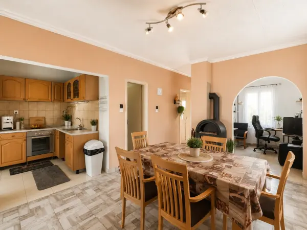 Eladó nyaraló, Kiskunlacháza 4 szoba 100 m² 67.5 M Ft