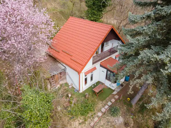 Eladó nyaraló, Nagymaros 3 szoba 83 m² 75 M Ft