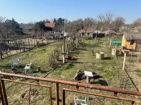 Eladó nyaraló, Selymes 1 szoba 26 m² 6.5 M Ft