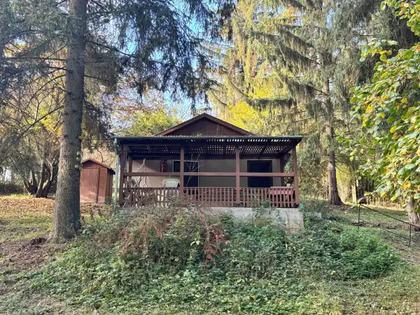 Eladó nyaraló, Szokolya 1+1 szoba 25 m² 24.9 M Ft Eladó nyaraló, Szokolya 1+1 szoba 25 m² 24.9 M Ft