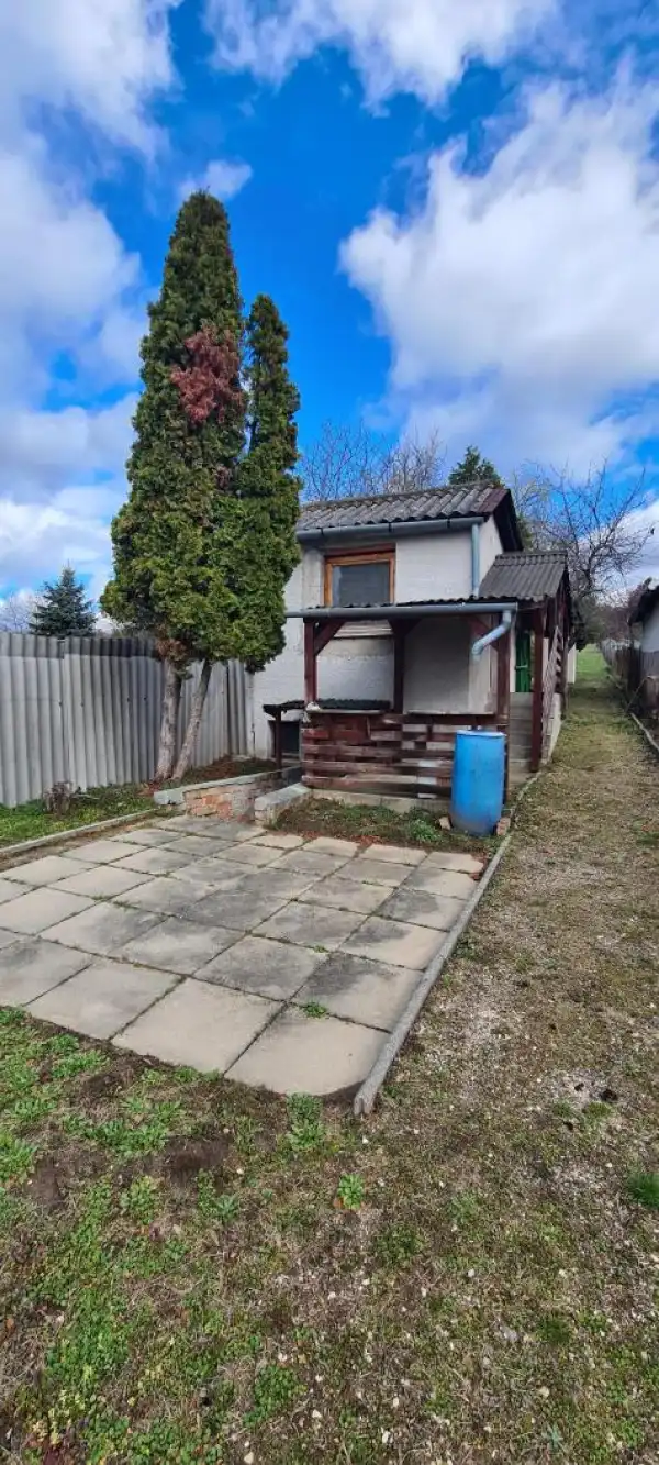Eladó nyaraló, Szomód 20 m² 9.8 M Ft