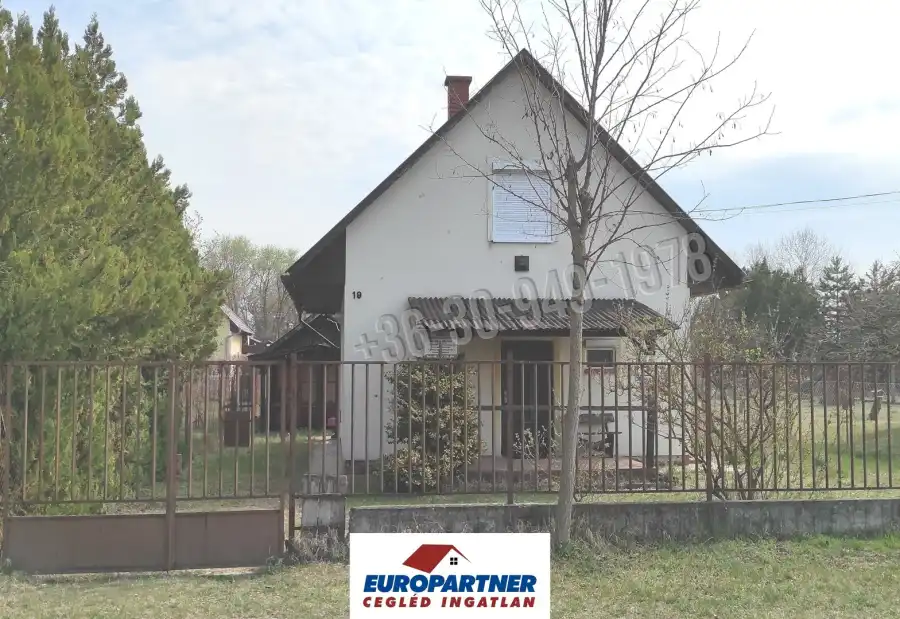 eladó nyaraló, Tápiószentmárton