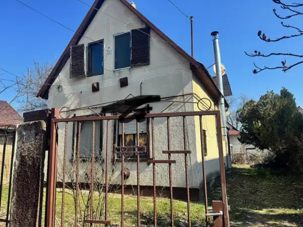 Eladó nyaraló, Tiszaalpár 1+5 szoba 71 m² 18.5 M Ft