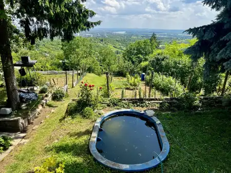 Eladó nyaraló, Vác 1 szoba 30 m² 26.7 M Ft