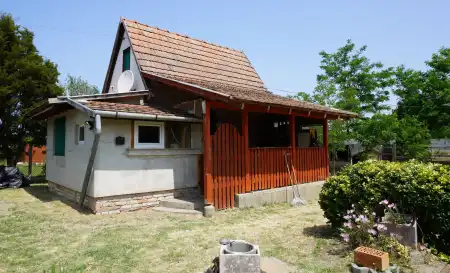 eladó nyaraló, Zsombó