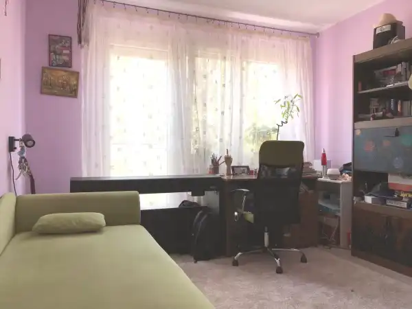 Eladó panellakás, Békéscsaba 3 szoba 63 m² 29.5 M Ft