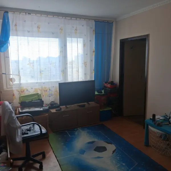 Eladó panellakás, Békéscsaba 2+1 szoba 60 m² 28.5 M Ft