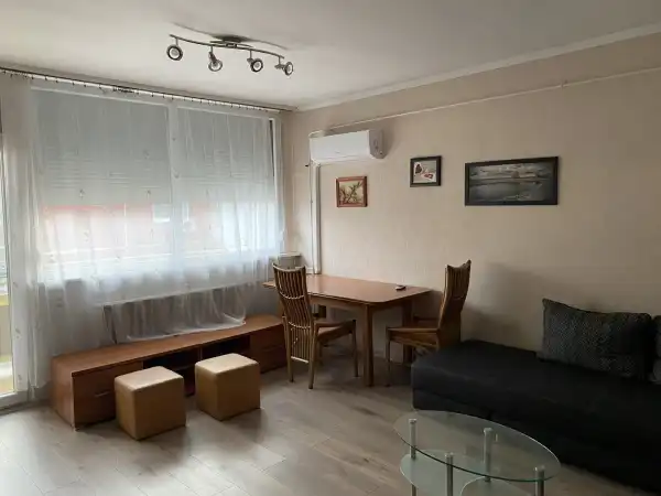 Eladó panellakás, Békéscsaba 2 szoba 55 m² 20.5 M Ft