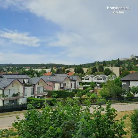 eladó panellakás, Budakeszi