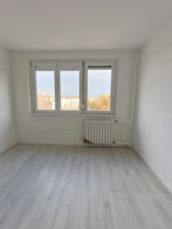 Eladó panellakás, Budapest, III. kerület 1+2 szoba 51 m² 65.7 M Ft