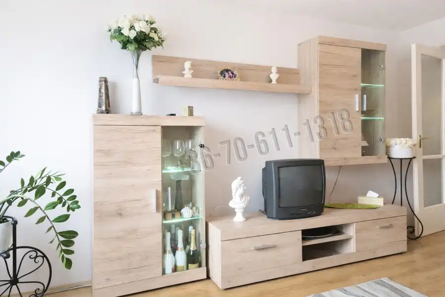 eladó panellakás, Debrecen