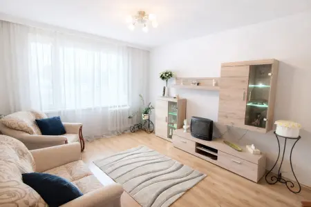 eladó panellakás, Debrecen