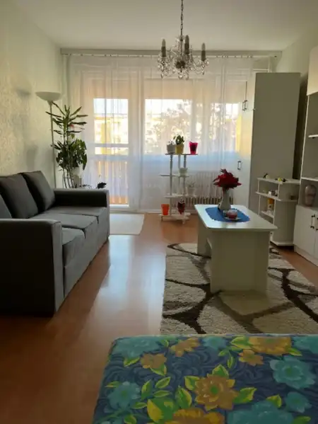 eladó panellakás, Dunaújváros