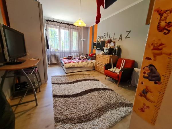 eladó panellakás, Dunaújváros
