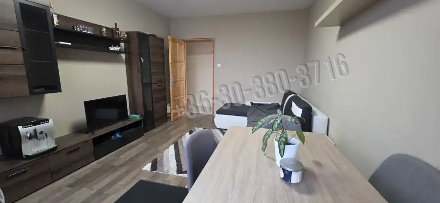 eladó panellakás, Dunaújváros