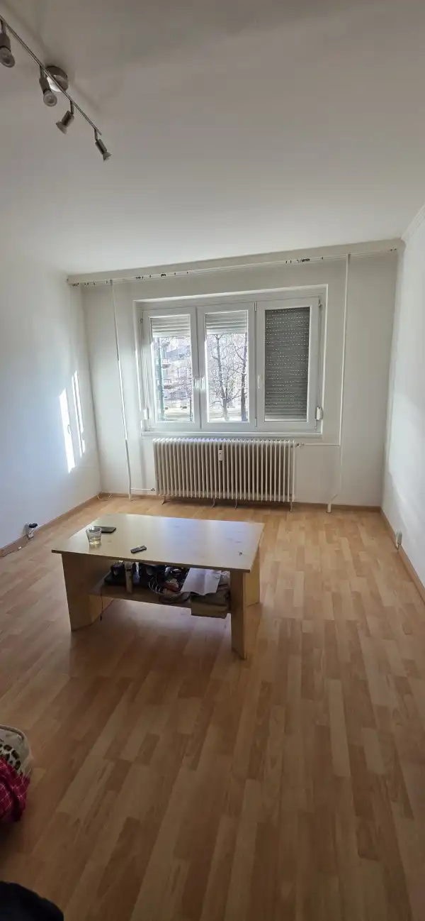 Eladó panellakás, Dunaújváros 1 szoba 35 m² 23.8 M Ft