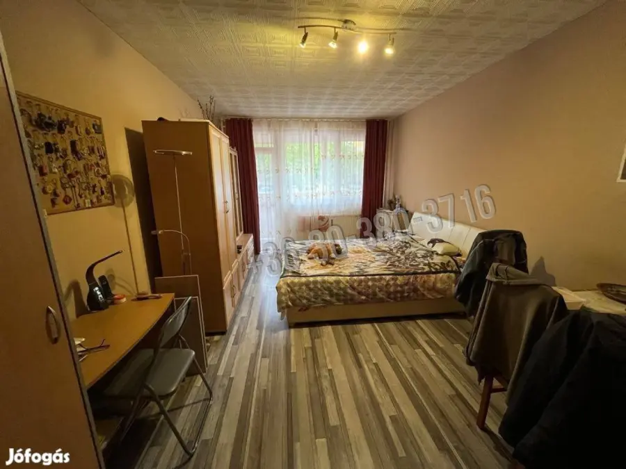 eladó panellakás, Dunaújváros