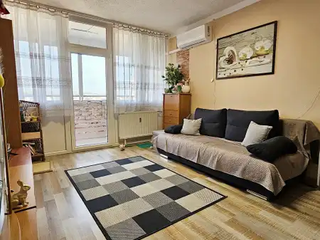 eladó panellakás, Eger