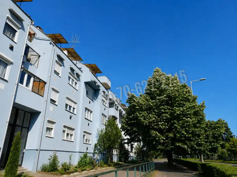 eladó panellakás, Eger